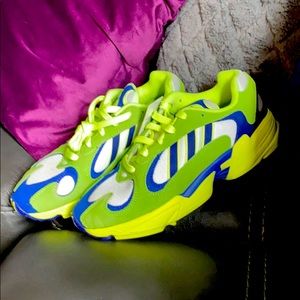 Adidas men’s size 8 yung-1